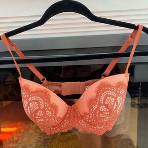 Victoria Secret Dream Angel Line Demi Peach Lace Trimmed Lingerie BraSz 32DDD